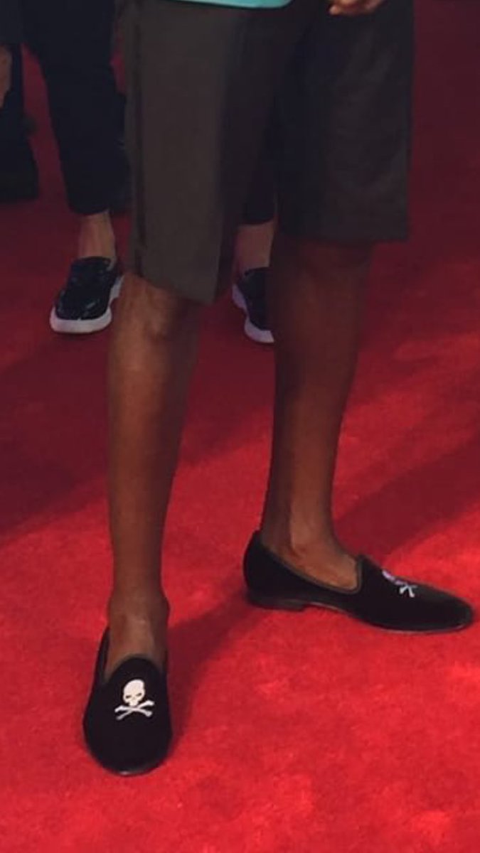 SpartanAvenueFS's tweet photo. Draymond, WHAT ARE THOSE?! https://t.co/vVJi7JYAan