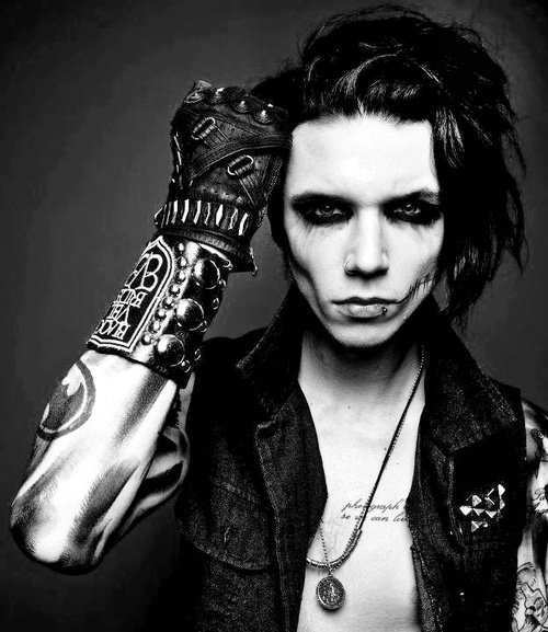 A N D Y  B L A C K 

_Descriptive 

_SV &amp; Bi

_ Not new to RP 

_Ships with Chem, Ashley, etc. 

RT?