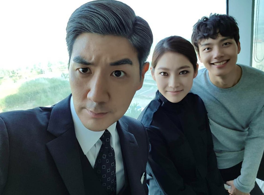 DDSXdP0UwAANKdR.jpg:large