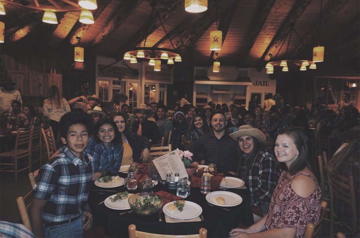 _andrea_escobar's tweet photo. FRONTIER RANCH HAS BEEN THE BEST WEEK OF MY LIFE!✨ #YL https://t.co/655JQRmYEk