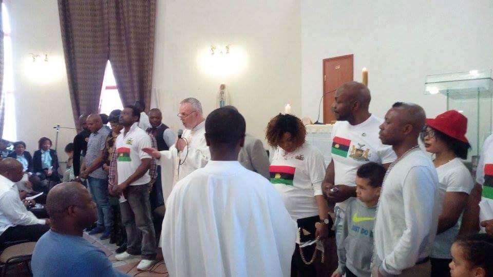 ObinwannemNews's tweet photo. BIAFRA: PRAYER REQUEST THAT SHOCK THE WHOLE CONGREGATION TO SILENCE https://t.co/u17b0EJVPh https://t.co/DYlnRIzBsW