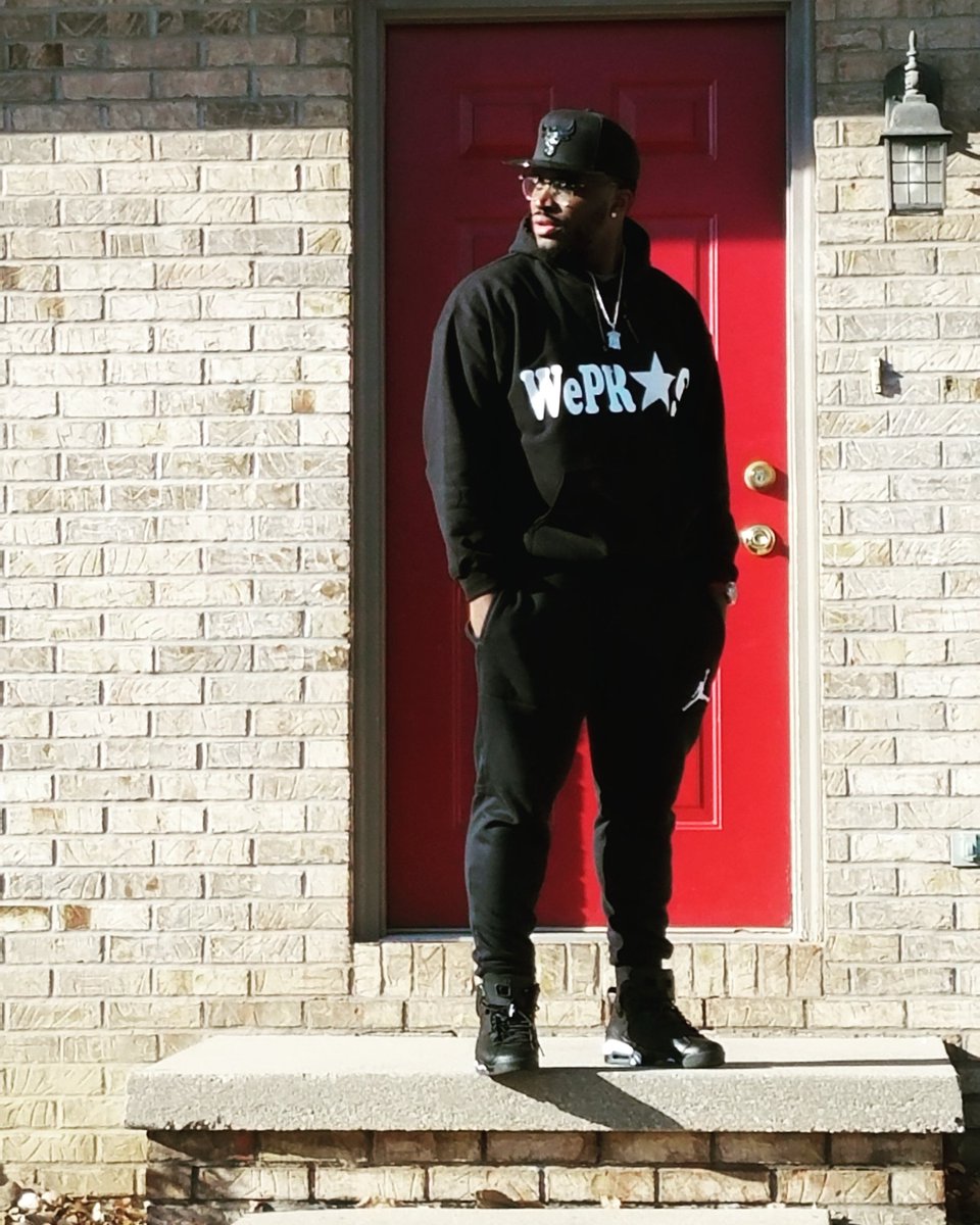 therealKayID's tweet photo. If you ever cut me off, don't ever cut me back on💯🖕🏾🤑🖕🏾#WePROS #TheDarkKnight #KingOfTheMidwest #KeepTheChange https://t.co/JxVhGeGMRU