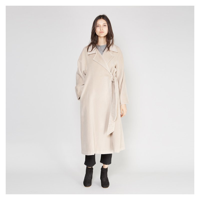 Our guide for staying warm this season. Shop Winter Essentials > bit.ly/MC-WinterEssen…  #fashion #parisgeorgiabasics #wintercoat