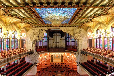 綺麗すぎる世界遺産 カタルーニャ音楽堂 スペイン バルセロナにあるコンサートホール 建築家ルイス ドメネク イ モンタネルによってモデルニスモ 19世紀末 世紀初期に流行した芸術運動 仏語でアール ヌーヴォー 様式で建設された T Co