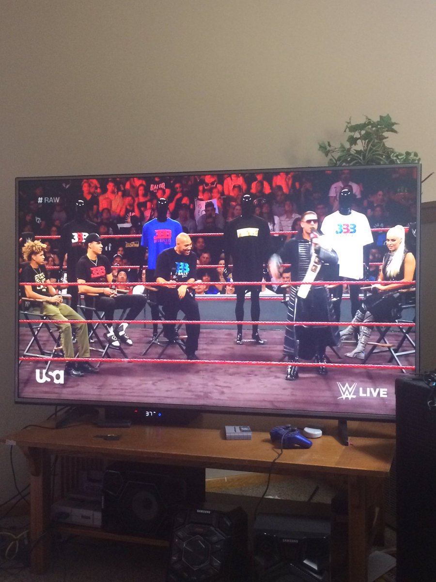 majorbeboski's tweet photo. The #BallFamily on #Wwe https://t.co/zkOfPI1jIg