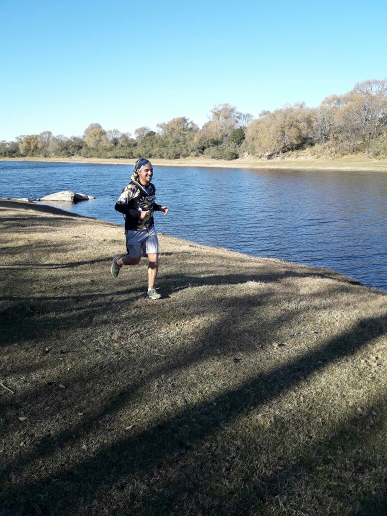 lucasfarigliano's tweet photo. Evolucionar para disfrutar el paso andado. Evolucionar para aceptar que está todo al alcance de la mano. #RunnersCBA #42km #udll https://t.co/tsKc9qxTtS
