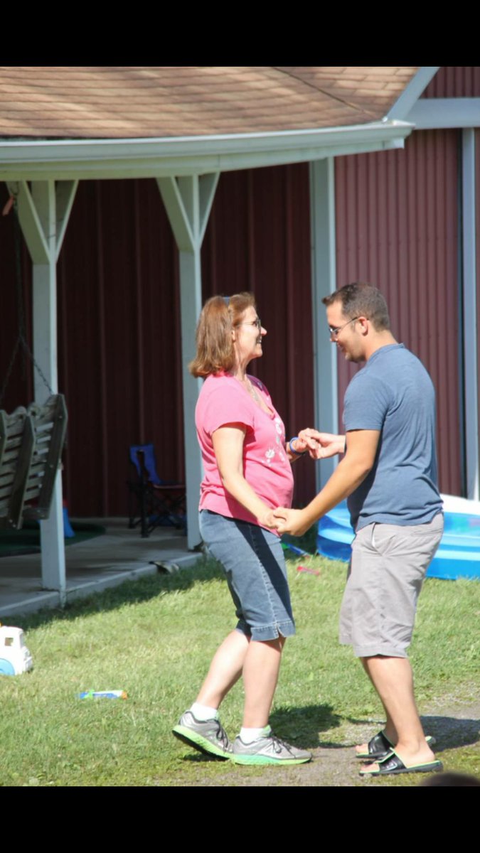ButtCheekReturn's tweet photo. My aunt unexpectedly took a few pictures of me and my aunt dancing. This brings me joy! 😊❤
#family #Wininger #EastCoast https://t.co/cWLw2FNF7J