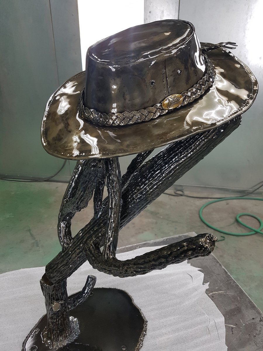 OCFab_Finishing's tweet photo. Handcrafted piece of #steelart made by a local customer and #powdercoated with a clear coat at #ocfab https://t.co/kK4ESm5FTh