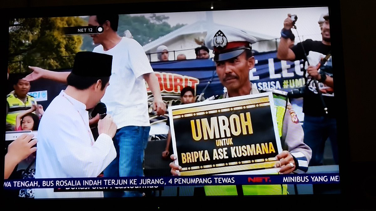 MukhlisMhdAli's tweet photo. Dengan keteladannya sebagai perwira polisi uang sangat luar biasa, sehingga netizen memberi hadiah umroh kpd bpk #Bripka Ase kusmana https://t.co/knXsyCrgP7