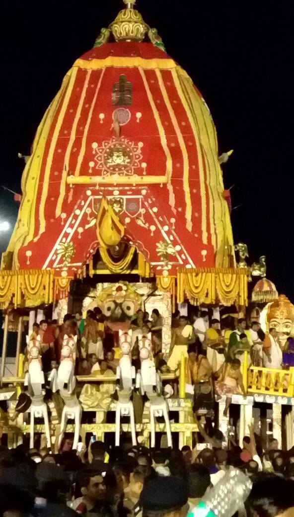 dcpradhan68's tweet photo. #RathYatra at Puri https://t.co/J1JFbbDVCX