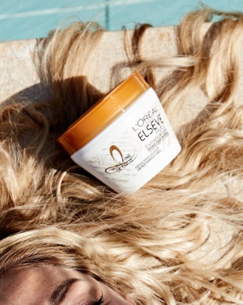 Coconut crush 💛 It's undoubtedly a match for your beach hair this summer! #Elseve #lorealhair