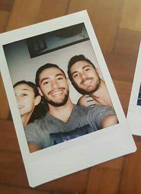 smilebiancaio's tweet photo. De las amistades mas lindas y sinceras💚❤ #Brunancaio 💕 https://t.co/iklUkUxUmx