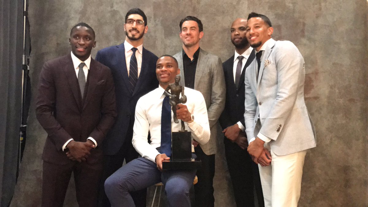 okcthunder's tweet photo. Post MVP award pic with teammates! #0urMVP https://t.co/PnVJvr4w0s