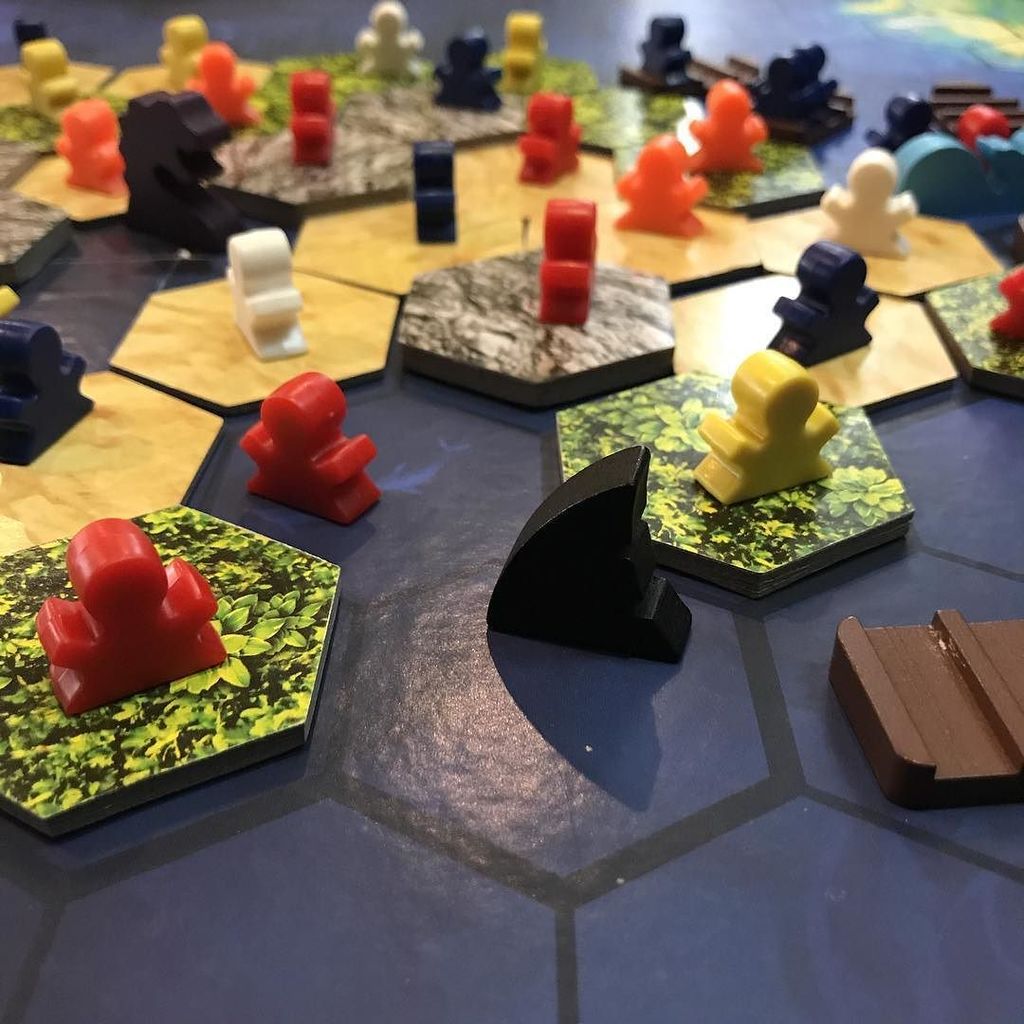 thegamesplainer's tweet photo. Game 296/2017 #ayearofgames #surviveescapefromatlantis #strongholdgames #boardgamesofinstagram #boardgames #gamene… https://t.co/FUbgshoySs https://t.co/9G9iXeHWLM