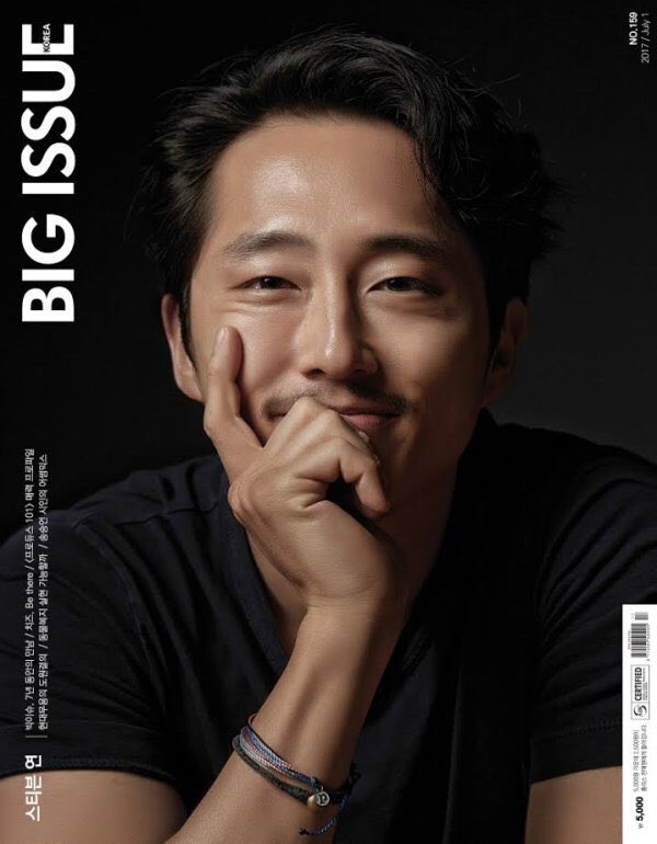 yeunones's tweet photo. Steven Yeun photographed for the Big Issue, a Korean magazine https://t.co/NMtYMTXWJa