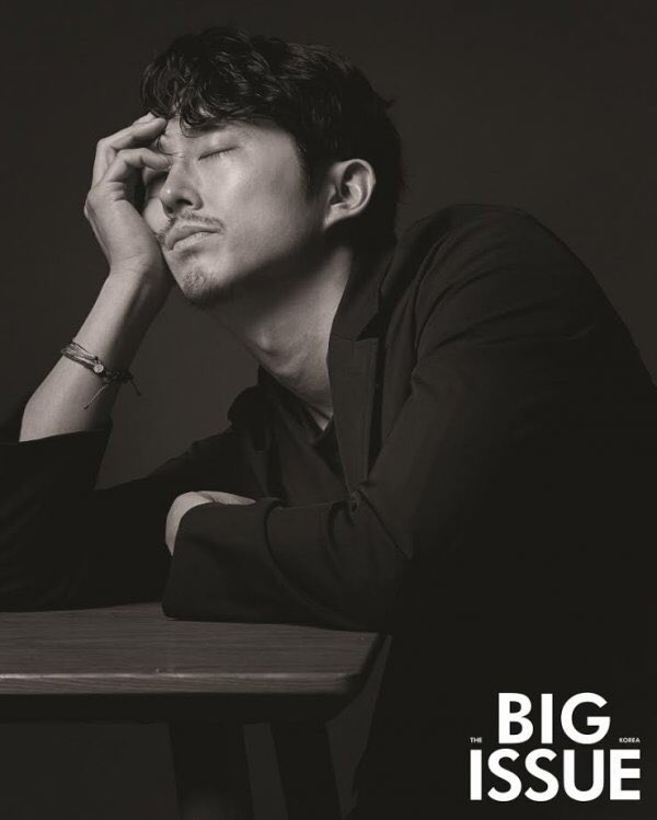 yeunones's tweet photo. Steven Yeun photographed for the Big Issue, a Korean magazine https://t.co/NMtYMTXWJa