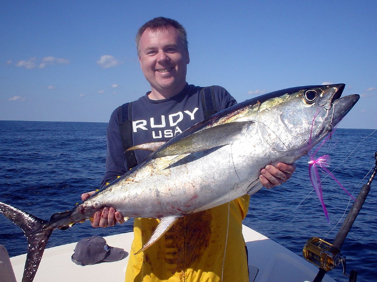 Tideschart's tweet photo. 41 pound yellowfin caught using 35 miles out of Oregon Inlet NC https://t.co/DZtar2sXxL