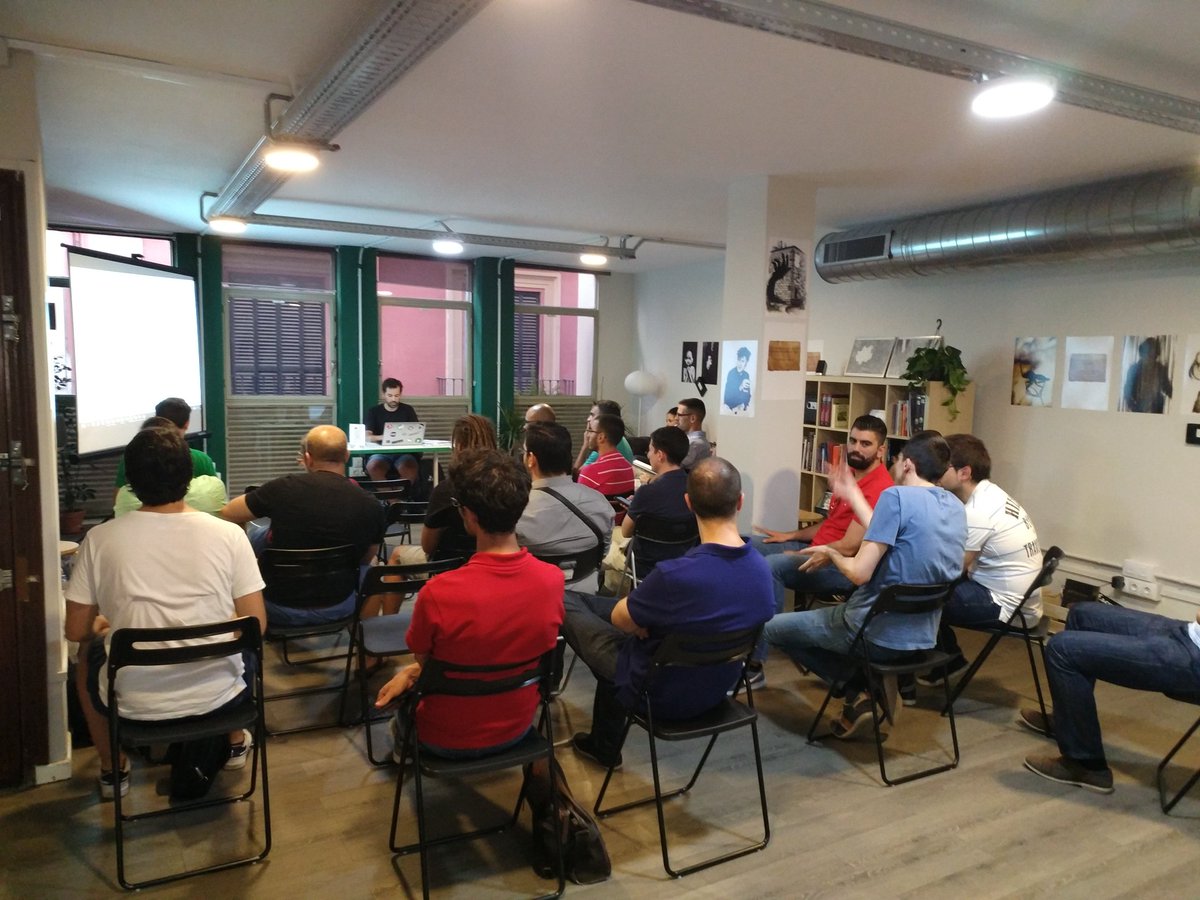 restless_amg's tweet image. Genial tarde en @arcadiacowork. Thanks to @IsraKaos @hvizcaino @jasabalete
