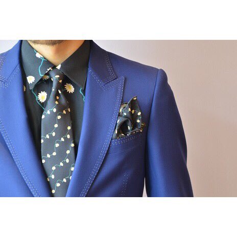 Yuuuuuuuki Op Twitter 最高の組み合わせ Paulsmith ポールスミス スーツ 花柄 シャツ ネクタイ ポケットチーフ 3ピース ジャケット コーディネート 今日の服 おしゃれ T Co Uxmaanzogu Twitter