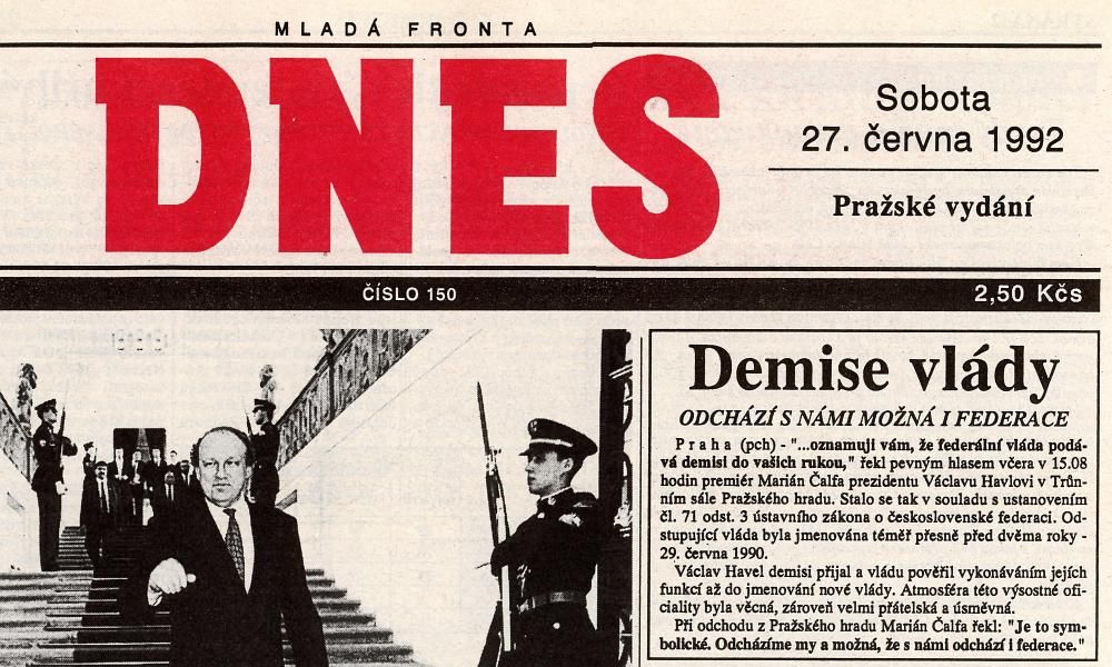 Znovu89's tweet photo. „Vláda národní oběti“ po dvou letech skončila. #mfd92 #KonecCeskoslovenska https://t.co/PehCT1Tc89