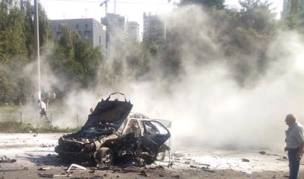 В Киеве взорван автомобиль, погиб чиновник главного управления разведки
