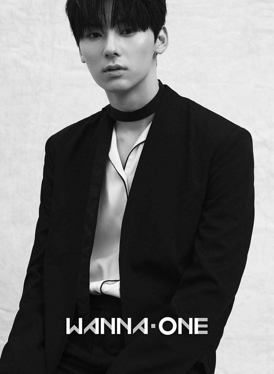 butterhwang's tweet photo. ภาพขาวดำ vs ปรับเป็นภาพสี

ฝ่าบาทหล่อมากอ่ะ ยิ่งปรับเป็นภาพสียิ่งหล่อ ฮรือ มีความยอรอจวอสูงมาก ㅠㅠㅠㅠㅠㅠㅠㅠㅠㅠㅠㅠㅠㅠㅠㅠㅠㅠㅠ #WANNAONE https://t.co/8UJ95UahzE