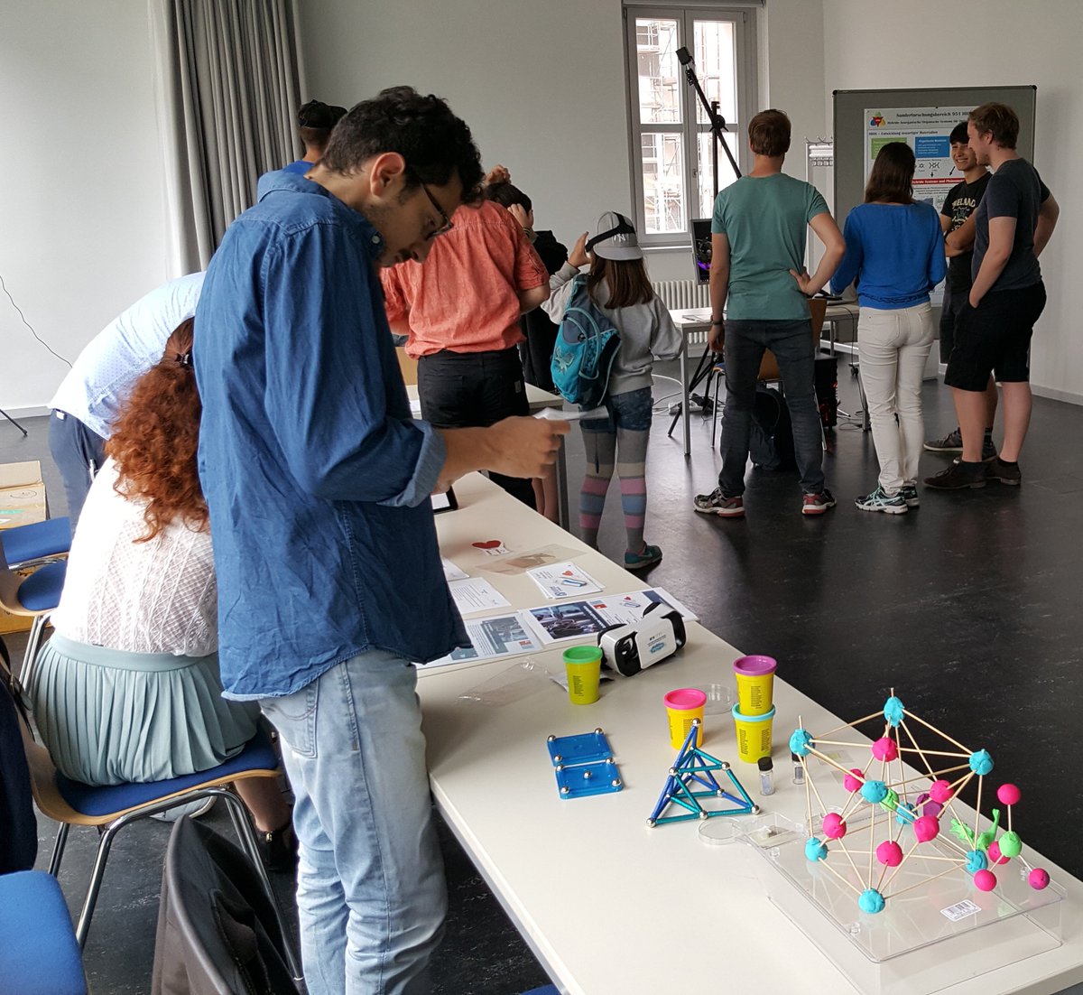 ITN_INFORM's tweet image. INFORM&apos;s ESRs during Long Night of Sciences outreach activities at Humboldt-Universität zu Berlin (Germany) last Saturday!