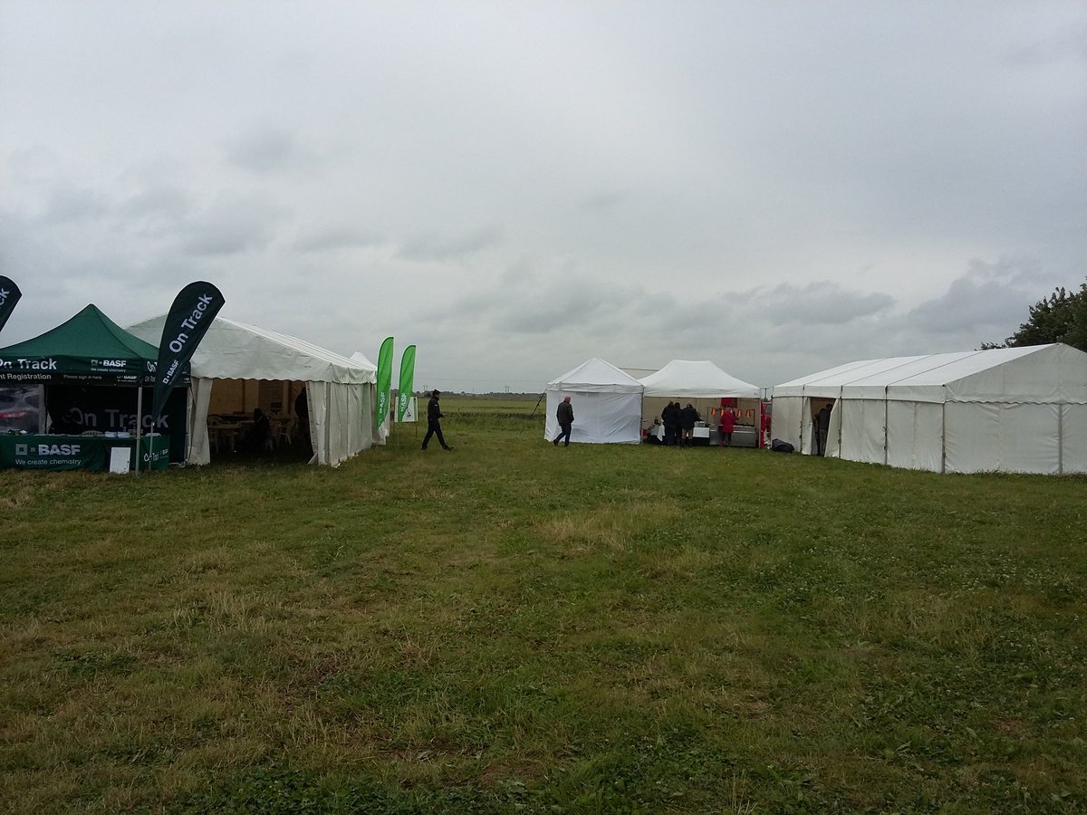 dikesmarshfarm's tweet image. Set up and ready to go @BASFcropUK #realresultscircle Rawcliffe Bridge open day.