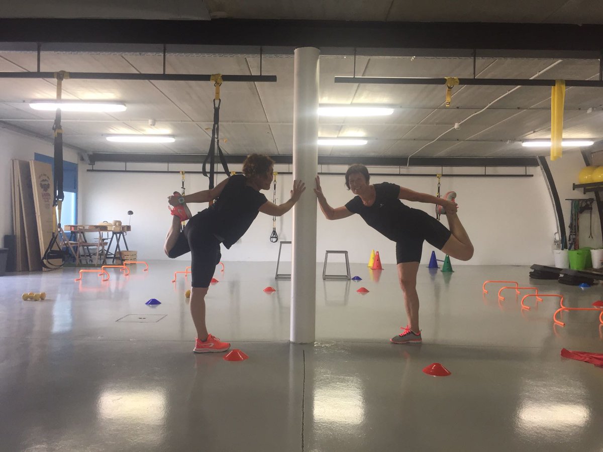 TempssportCB's tweet photo. Este #verano pon en práctica todo lo aprendido en nuestras clases 😉💪 ¡Feliz lunes! #deporte #healthy https://t.co/EmGnBf72Ck