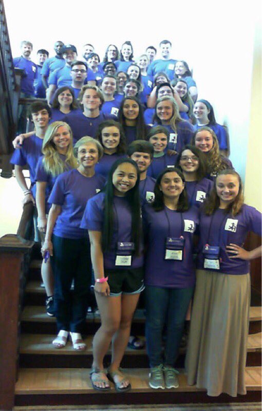 hannah___abel's tweet photo. one year later and these people are still some of my best friends! #tya2016 https://t.co/8VUFmrOG0Q