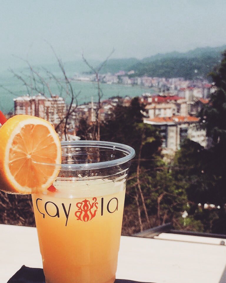 Sıcak havaların en tercih edilen içeceğiyle çaylada serinlemeye ne dersiniz ? #caylarize #caykur #caylıyoruz #caysaati #cayınustası