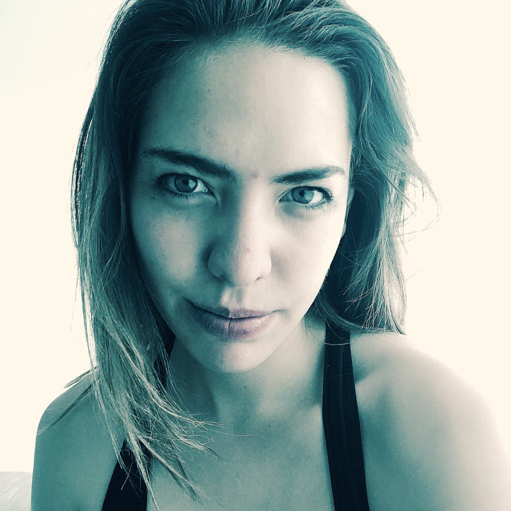 eriireyes's tweet photo. #NuevaFotoDePerfil https://t.co/pwuPrMEcfl