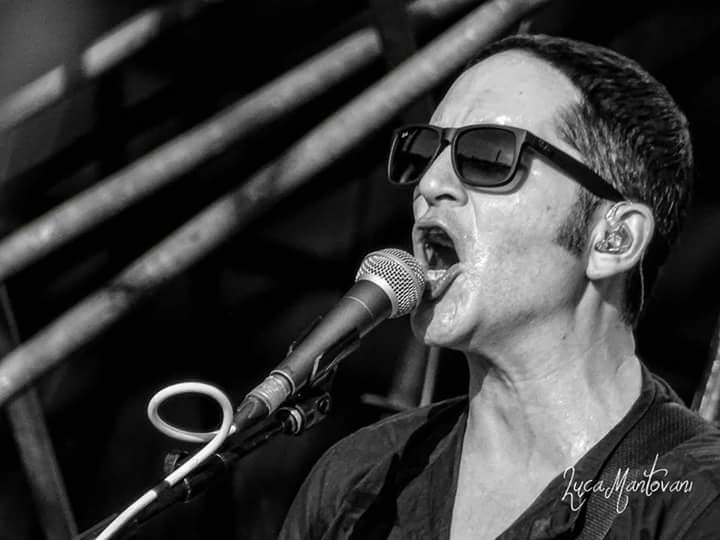 petunia_alice's tweet image. #mysinger #mychampion #brianmolko #lewishamilton 💕