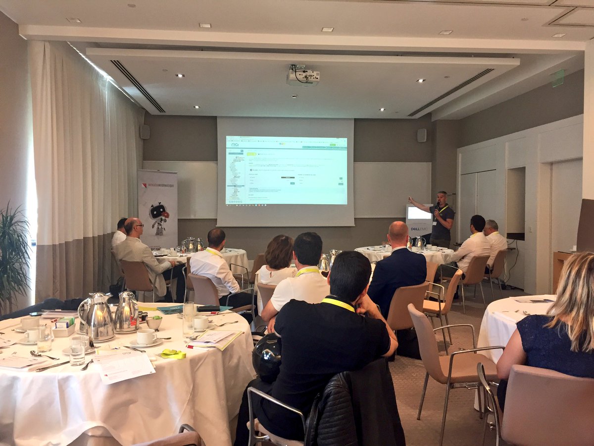 RG_System's tweet photo. [RG Backup Tour] La Keynote #RGBackup présentée par @p_tarradas https://t.co/0TaKwPJe64
