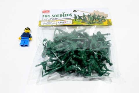 Toy Soldiers ミニチュア兵隊 ダイソー 調達 ネタ倉庫 ライトニング ストレージ