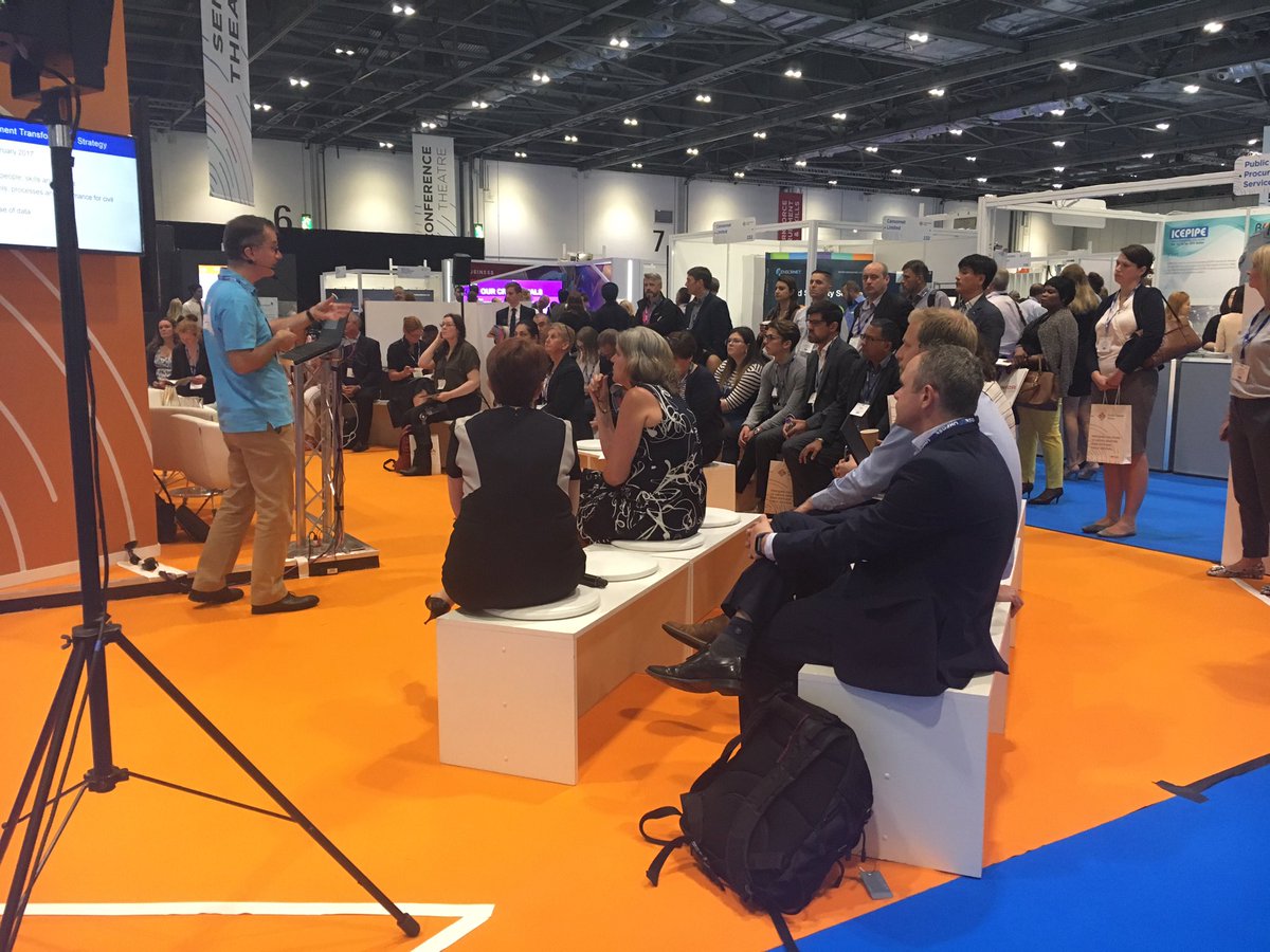 mtomkins_Kainos's tweet photo. Richard Doherty (Workday) & Alison Jarvis(HEFCE) showcasing HEFCEs move to Workday with Kainos #psshow https://t.co/ebweYq9XZ6