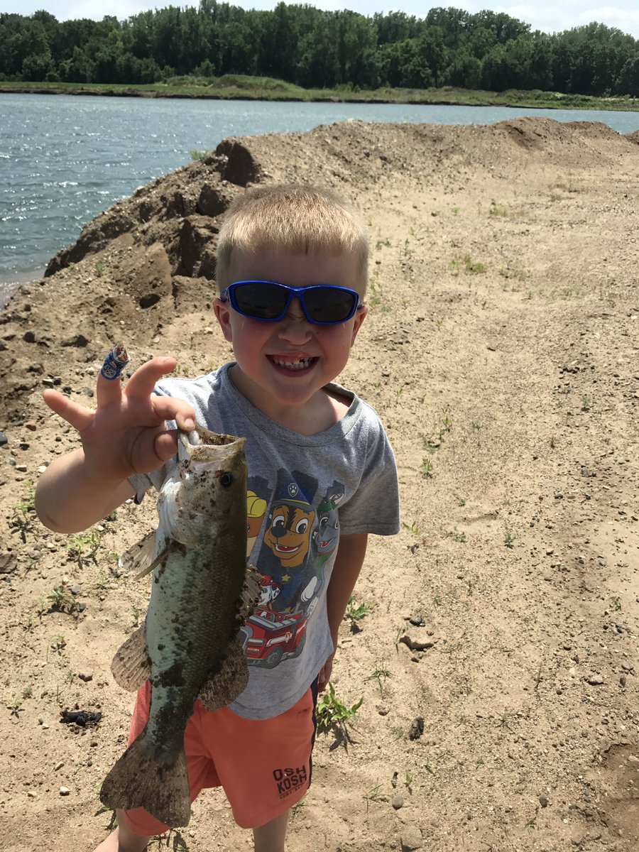 FamilyObsession's tweet photo. Just some more fishing with my fishing buddy. https://t.co/j9dkKBinG2