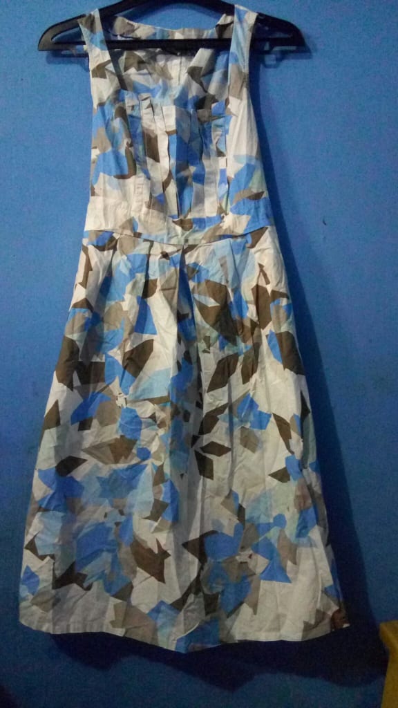 Dapatkan barang bekas berkualitas-ku, hanya di prelo.co.id/midi-dress-cor…. #PreloID