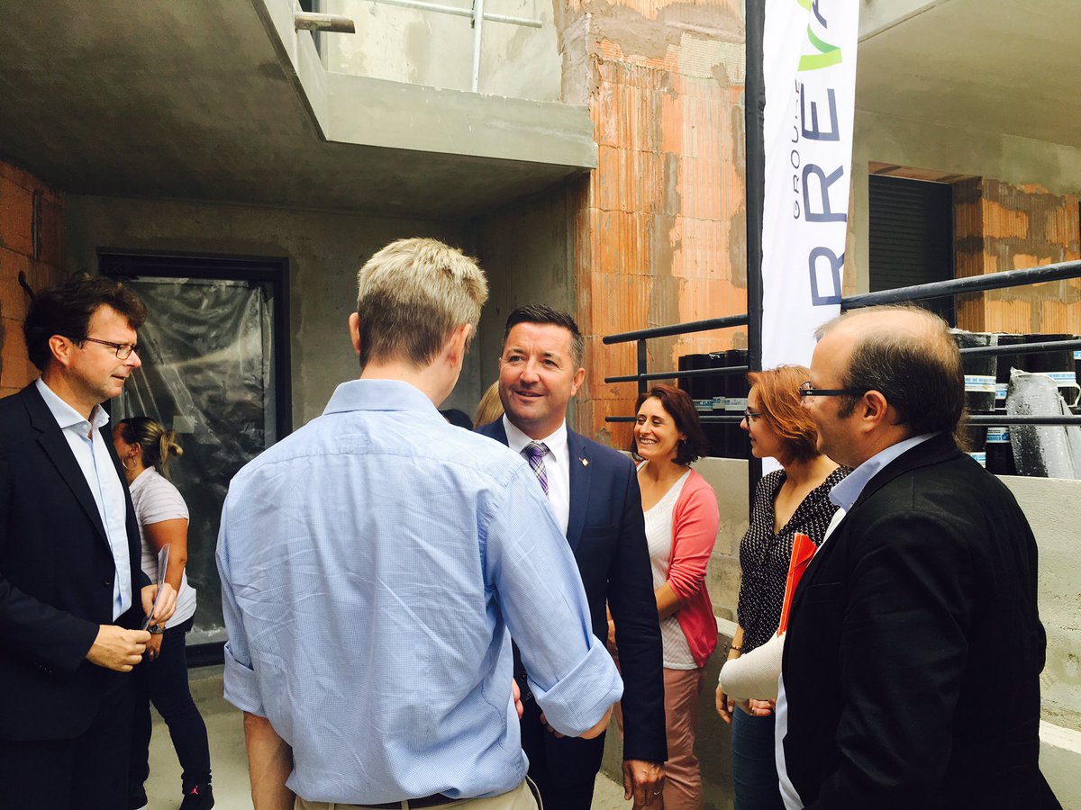 KARLOLIVE's tweet photo. Présentation d'un appartement témoin #Domnis avant la livraison, fin 2017 de 61 logements rue de Villiers à #Poissy ! https://t.co/BmJiJprAWt