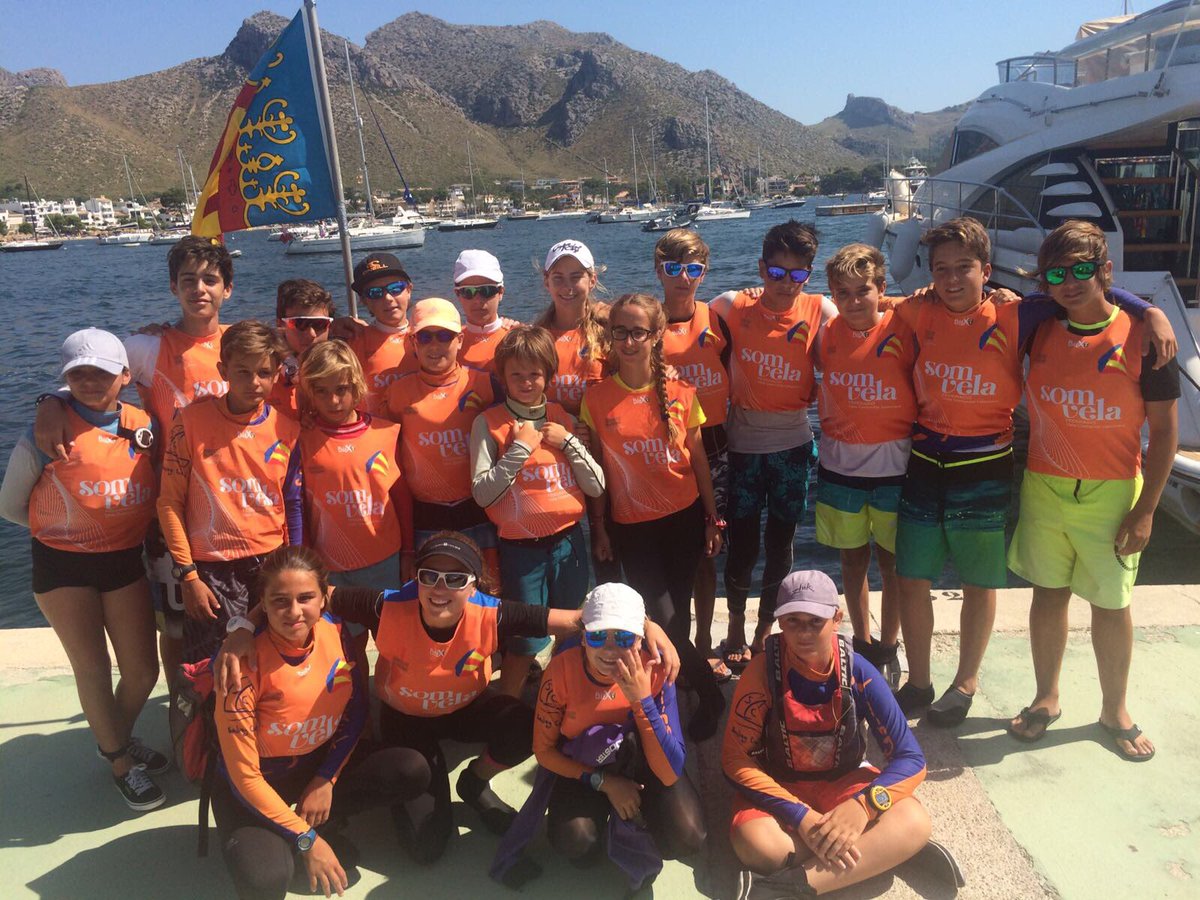 SomVelaFederac's tweet photo. Let's go!!!!!! #optimistTeam  #somvela #somcompeticio #somequip  Reial Club Nàutic Port de Pollença #optimistpollensa2017 https://t.co/ouSijtk9tQ