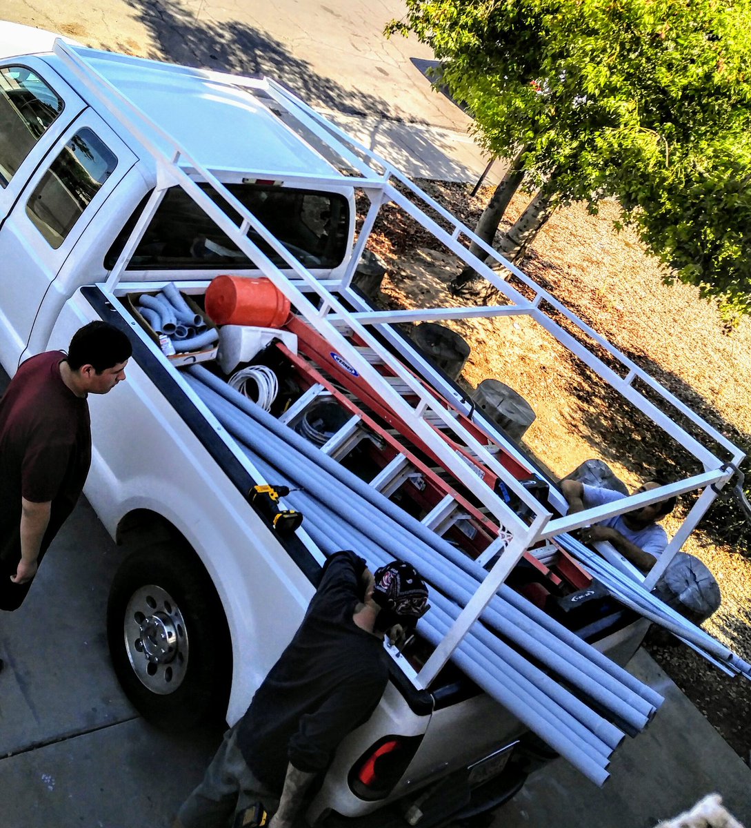 BonesRacks's tweet photo. STANDARD MEDIUM DUTY LADDER RACK. https://t.co/NoMWlDPVLE
