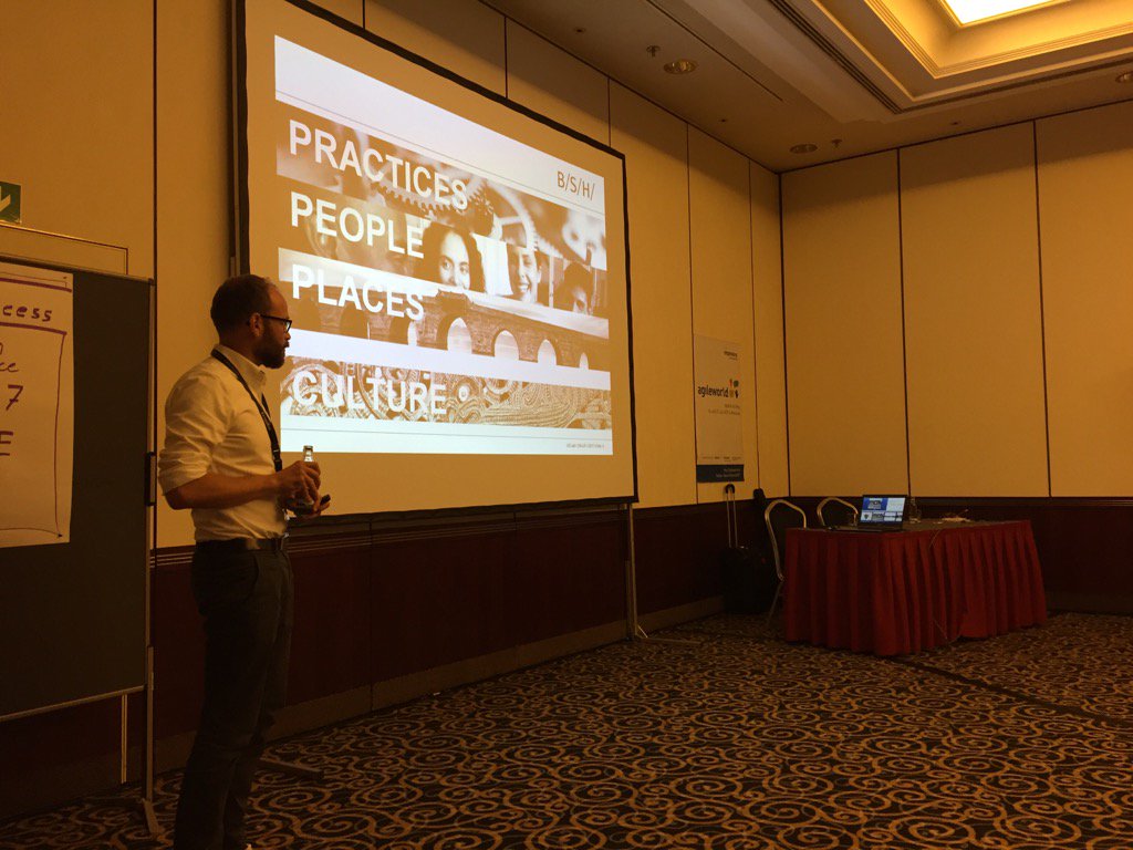 martinstroebele's tweet photo. Great finish for the innovation track at #awrld2017: Sebastian Löhmann on UX at BSH. https://t.co/2mti6qrr22