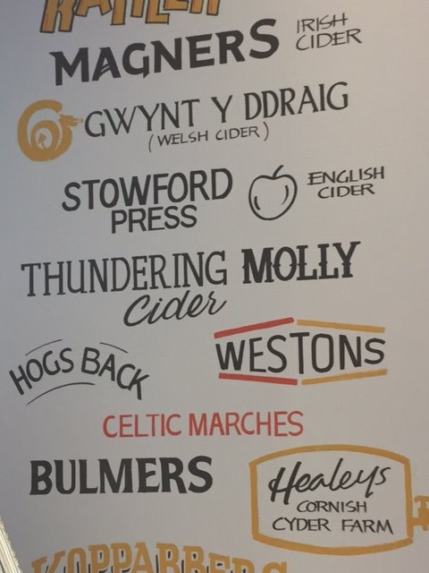 CelticMarches's tweet photo. @jdwtweet #kingsfee #Hereford  #cider #lilythepink #thunderingmolly #cracklinrose on the T-Bar. Everyone loves these girls https://t.co/hg3ZazqNib