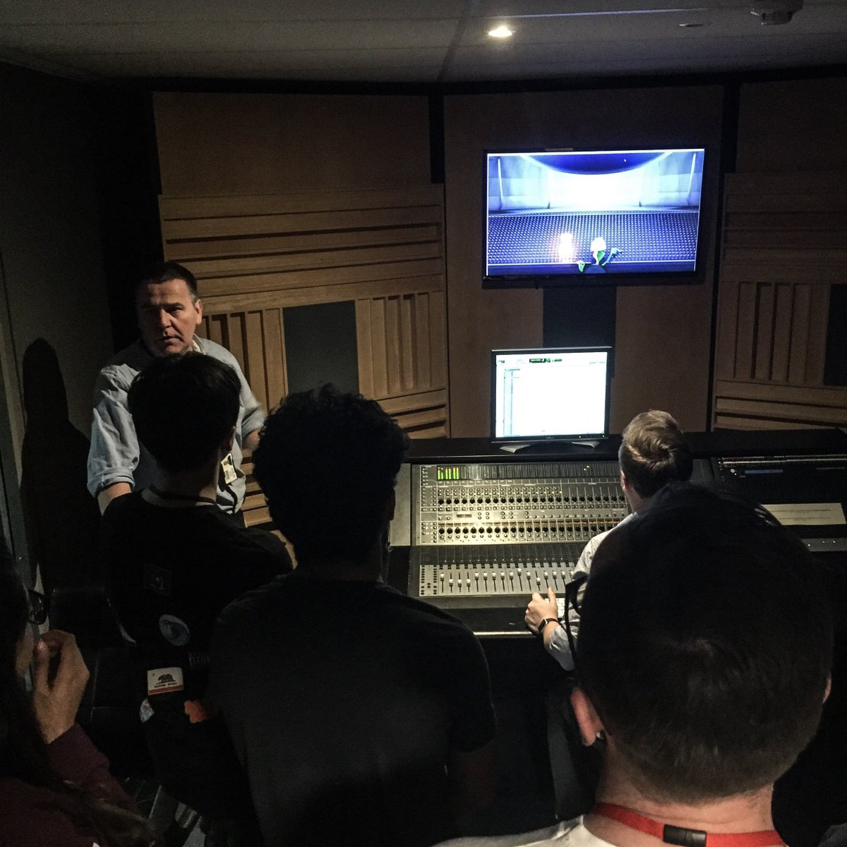 SAEinstituteUK's tweet photo. Great to welcome students from @barnetsouthgate College to our London campus yesterday for a tour #creativityshared #learnwhatyoulove https://t.co/kRoDU4lw89