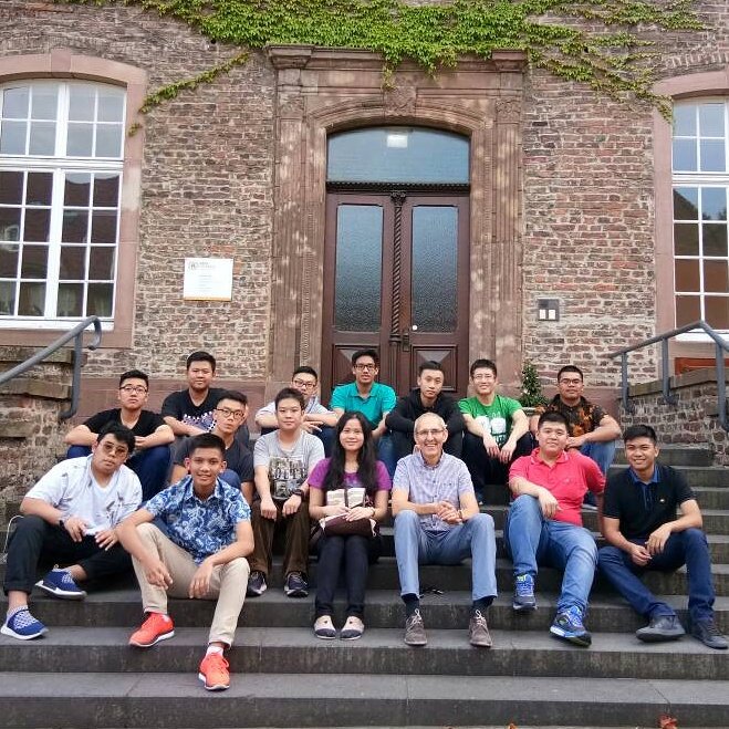 ideainstitut's tweet photo. Peserta Let's Do Science lagi di Science College Overbach, Jerman nih. Stay tuned utk updatenya!
#studyingermany #studijerman #germanytrip https://t.co/zoP8avZm1d