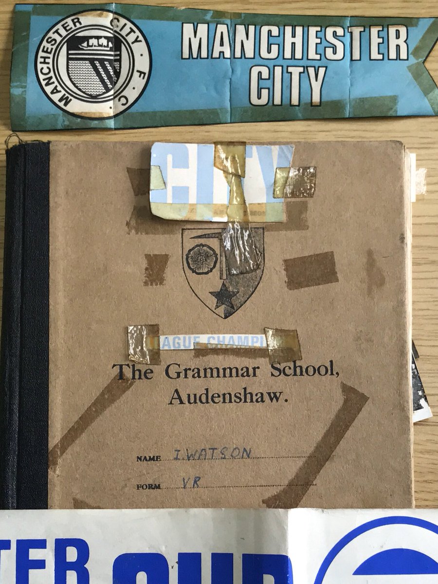 longsightjimmy's tweet photo. Old boy at work brought in his City scrap book from school. Brilliant #philknowles #trueblue #mcfc #upforthecup #mainerd https://t.co/YikEN1D2QD