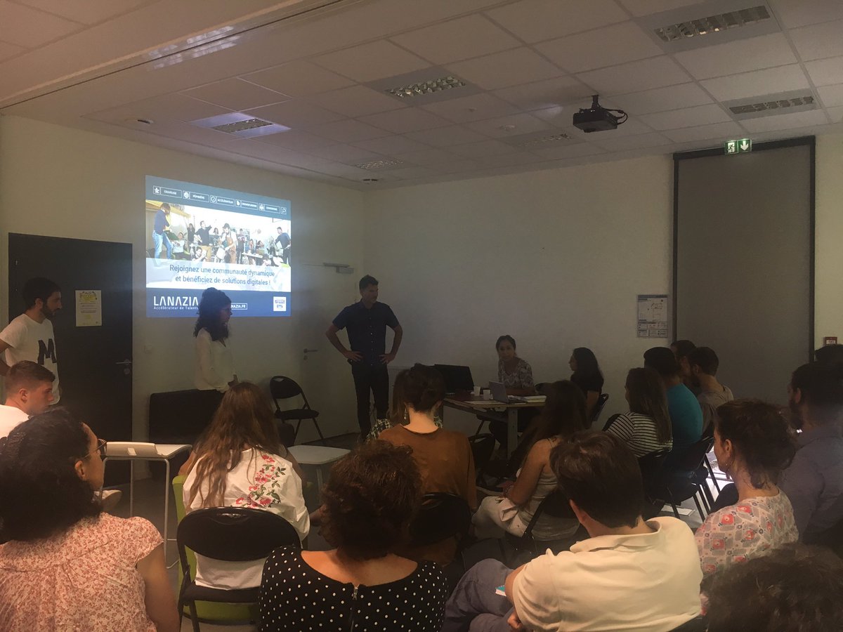 Third edition #pitchandbeer <a href="/koennacompany/">KOENNA</a> this time in France together with @Sud_Pays_Basque <a href="/MondragonTA/">Mondragon Team Academy</a> #pitching #startups #communities