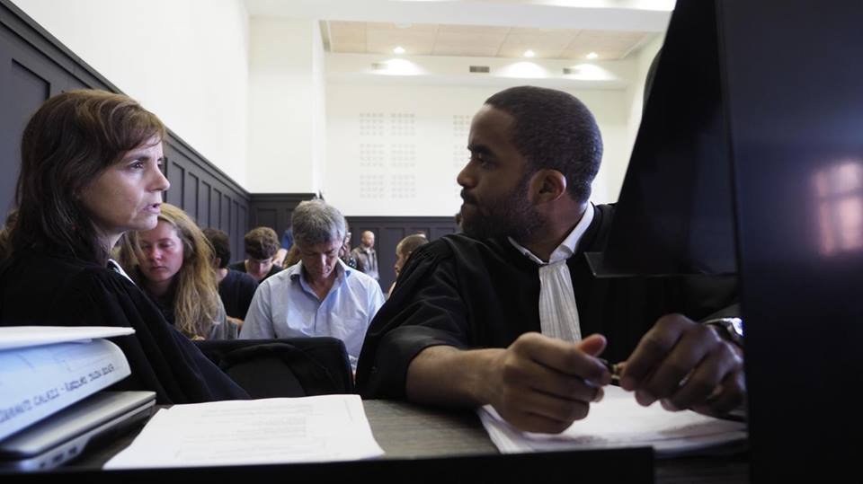 Judge ruled state must provide refugees in Calais w/ access to showers, toilets, potable water &amp; outreach for minors to access protection!