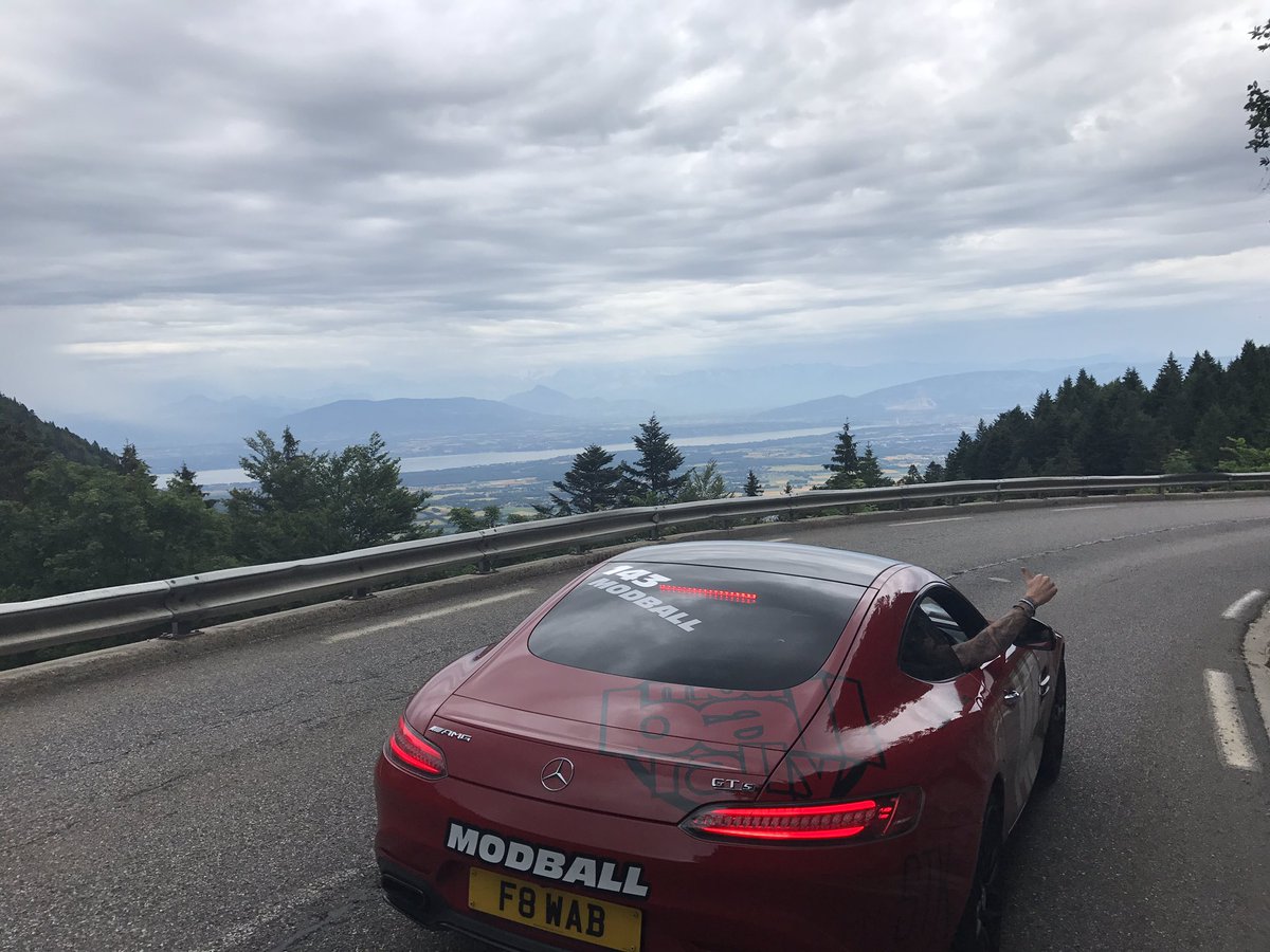 LeeCalman's tweet photo. On the way from Geneva heading to Monaco #modball2017 #MercedesBenz #amggts https://t.co/Ey3Ecdldic