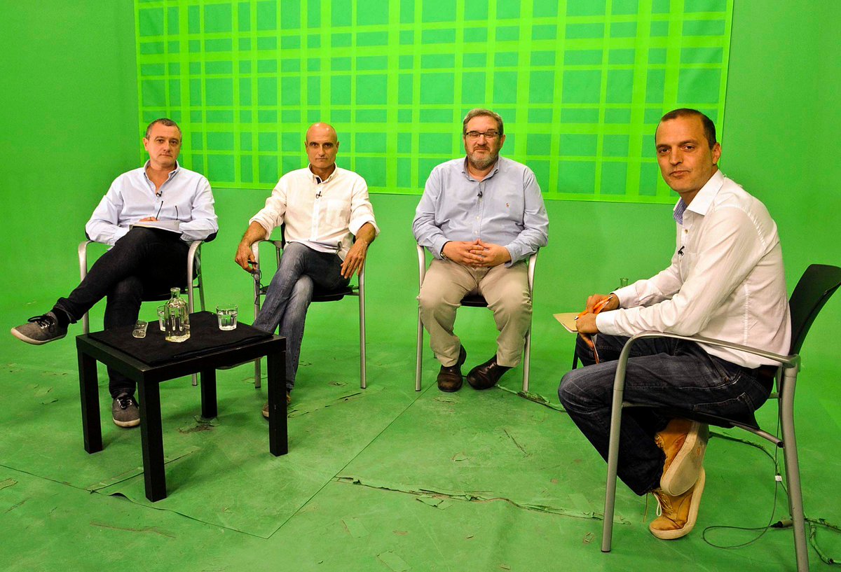 el9nou_vor's tweet photo. Josep M. Mas i Josep L. Yeste centren la polèmica en el debat electoral del @cngranollers a @VOrientalTv #Granollers https://t.co/VmREvjmq5Q https://t.co/kWANeWEvCP